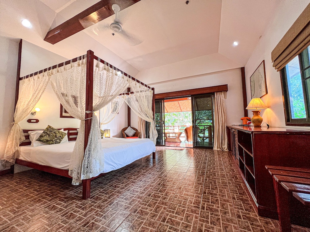 cruiser island resort