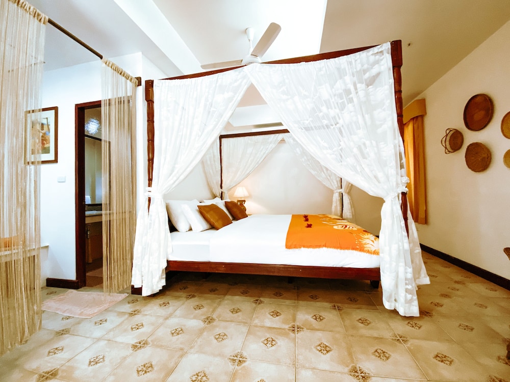 cruiser island resort