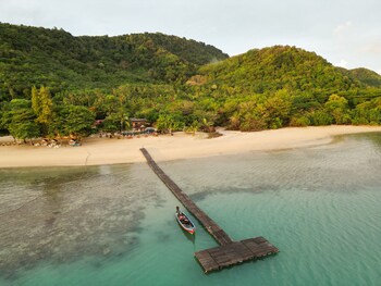 cruiser island resort