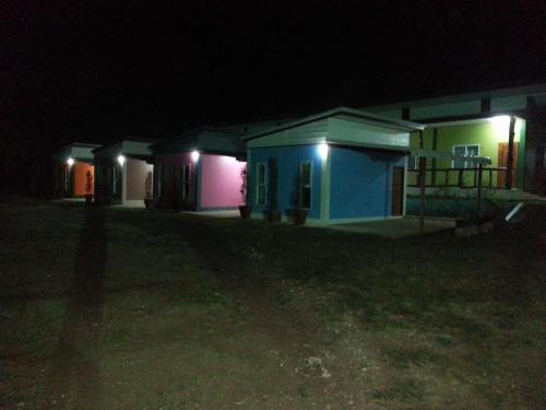 queueandbright resort