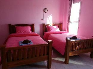 queueandbright resort