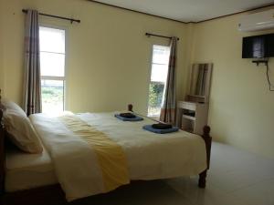 queueandbright resort