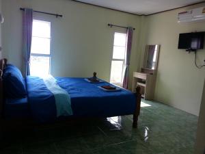 queueandbright resort
