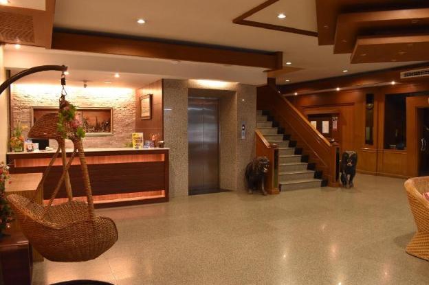 king hotel