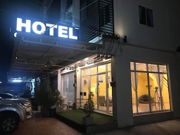 day ii hotel