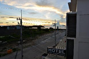 day ii hotel