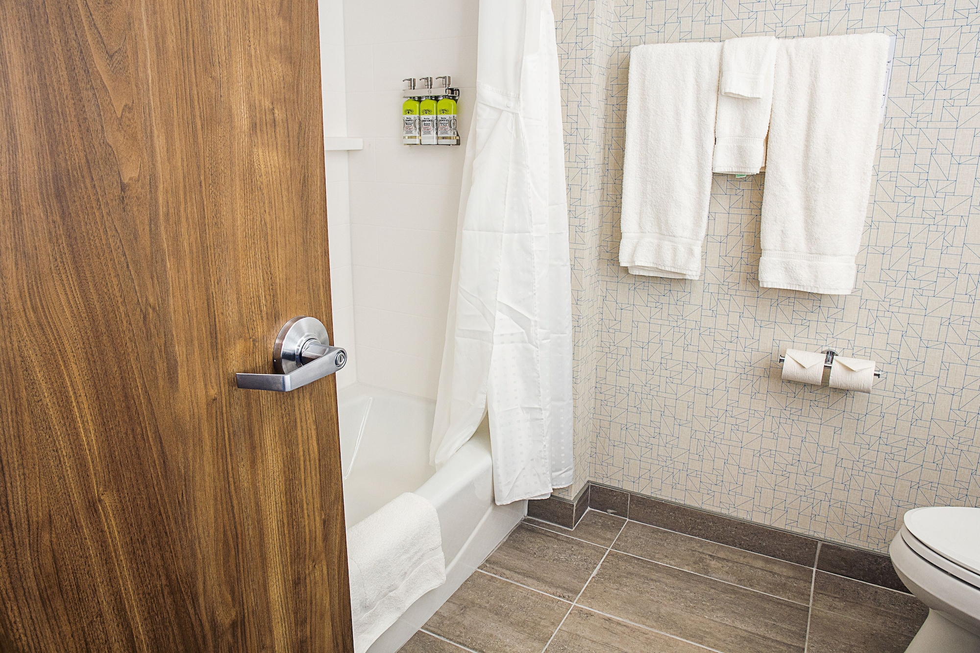 holiday inn express and suites halifax dartmouth