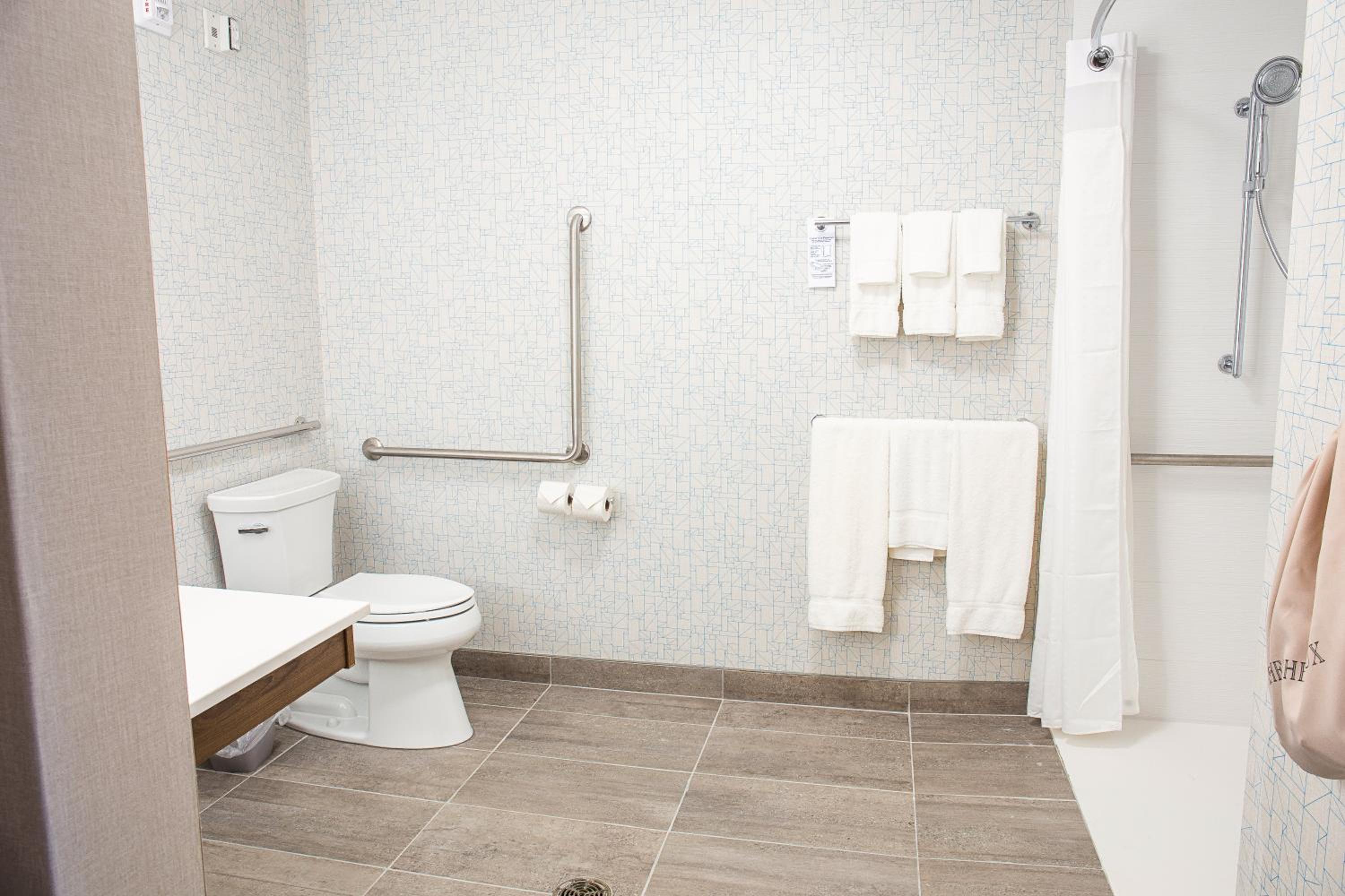 holiday inn express and suites halifax dartmouth