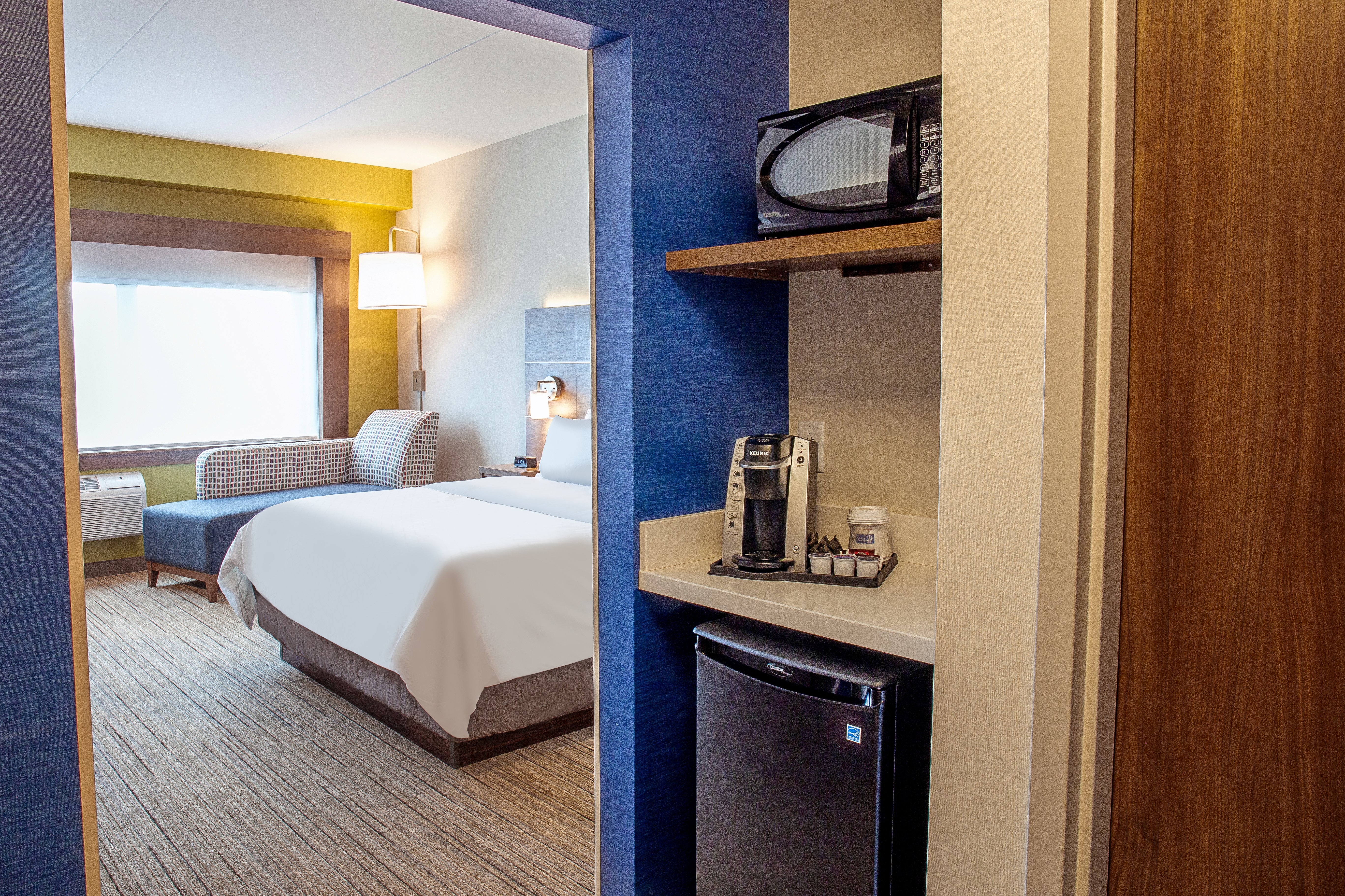 holiday inn express and suites halifax dartmouth
