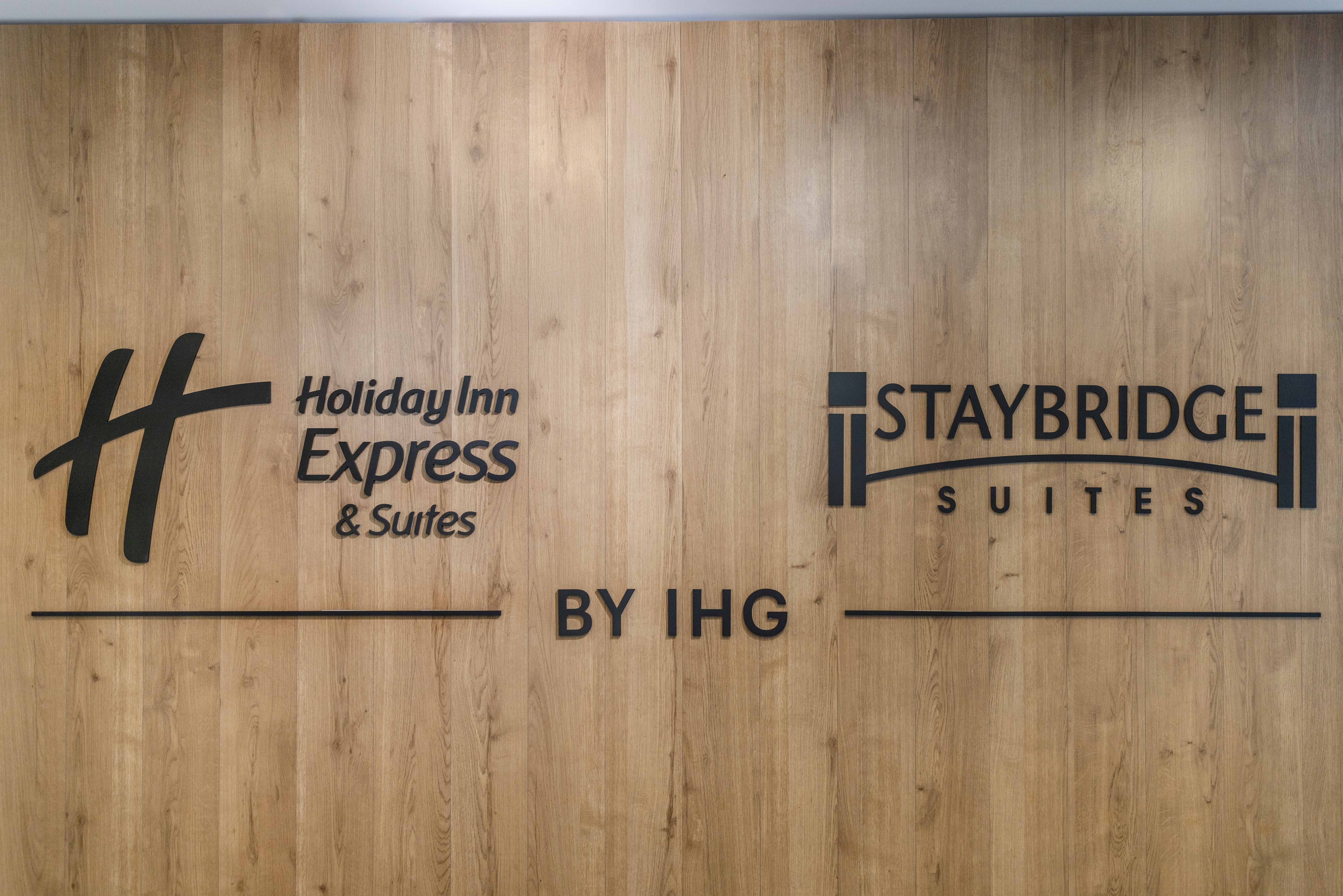 holiday inn express and suites halifax dartmouth