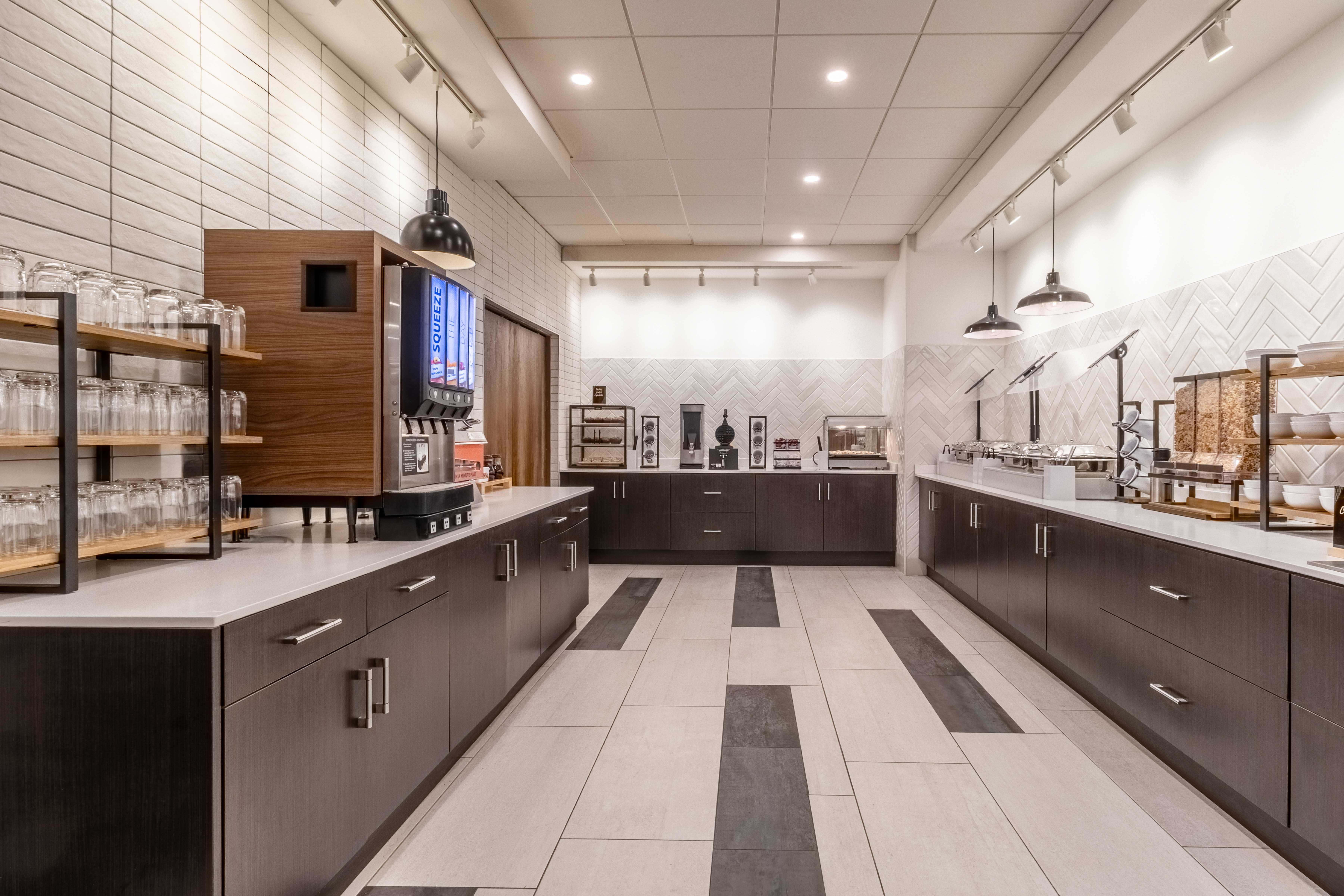 holiday inn express and suites halifax dartmouth