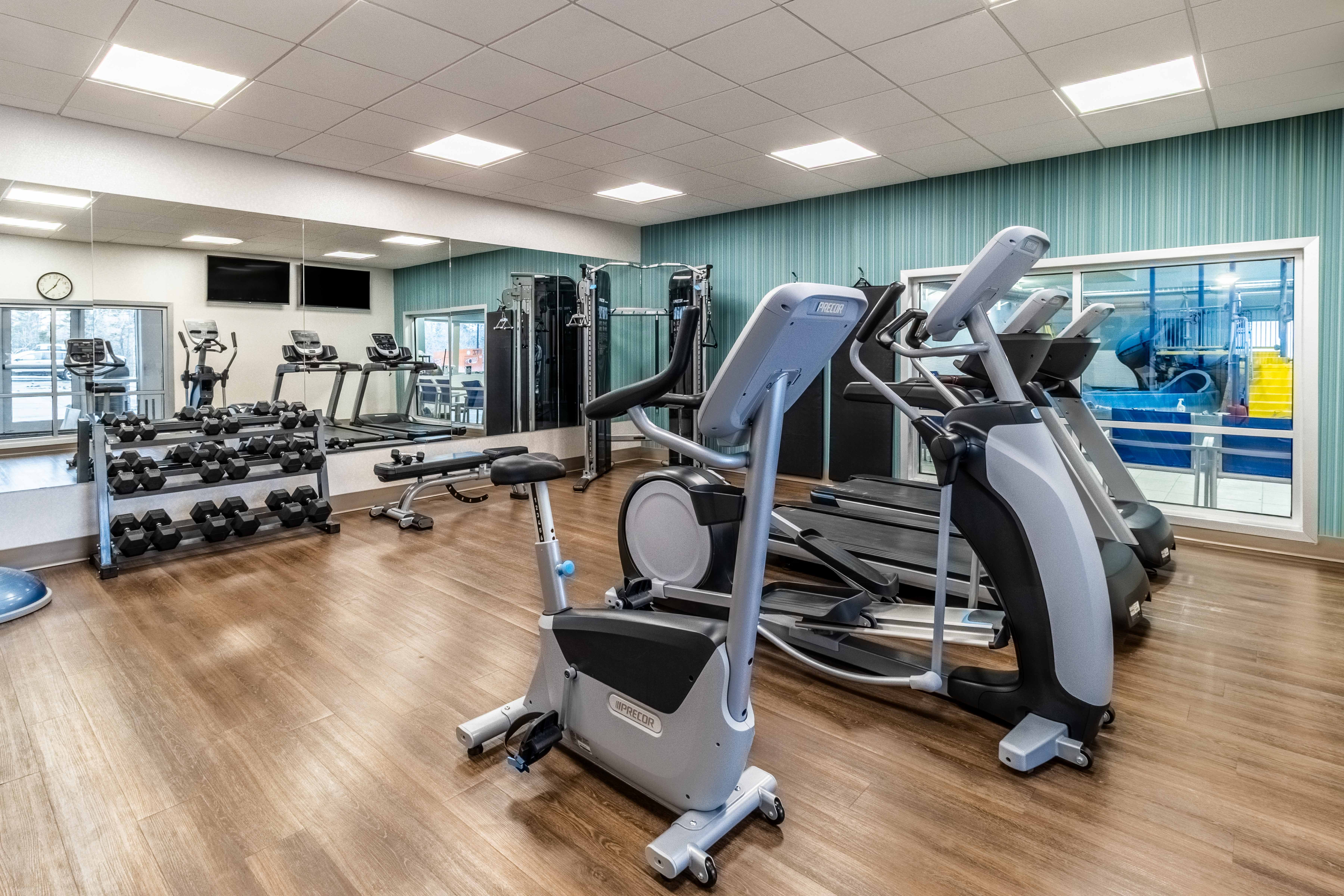 holiday inn express and suites halifax dartmouth
