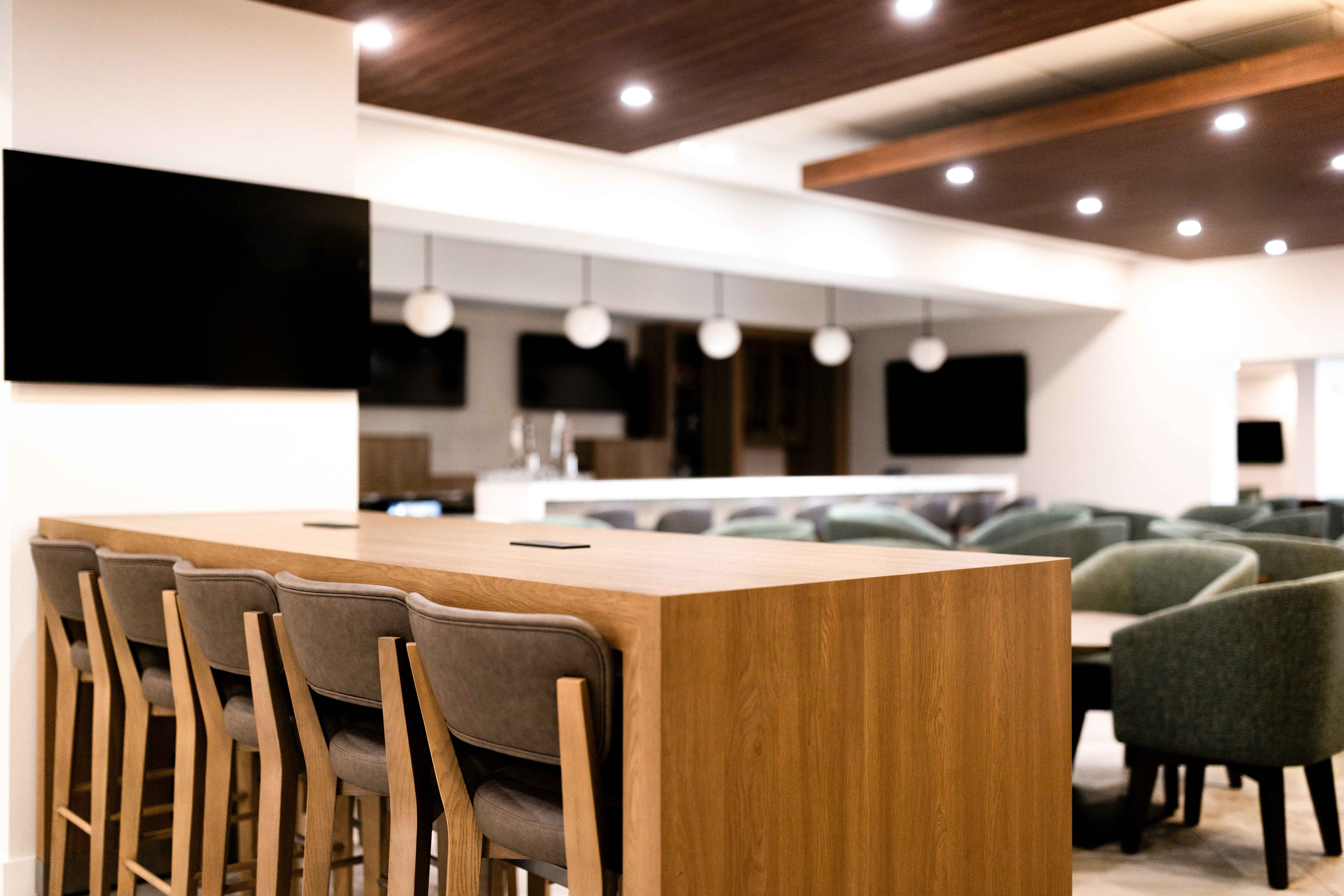 holiday inn express and suites halifax dartmouth