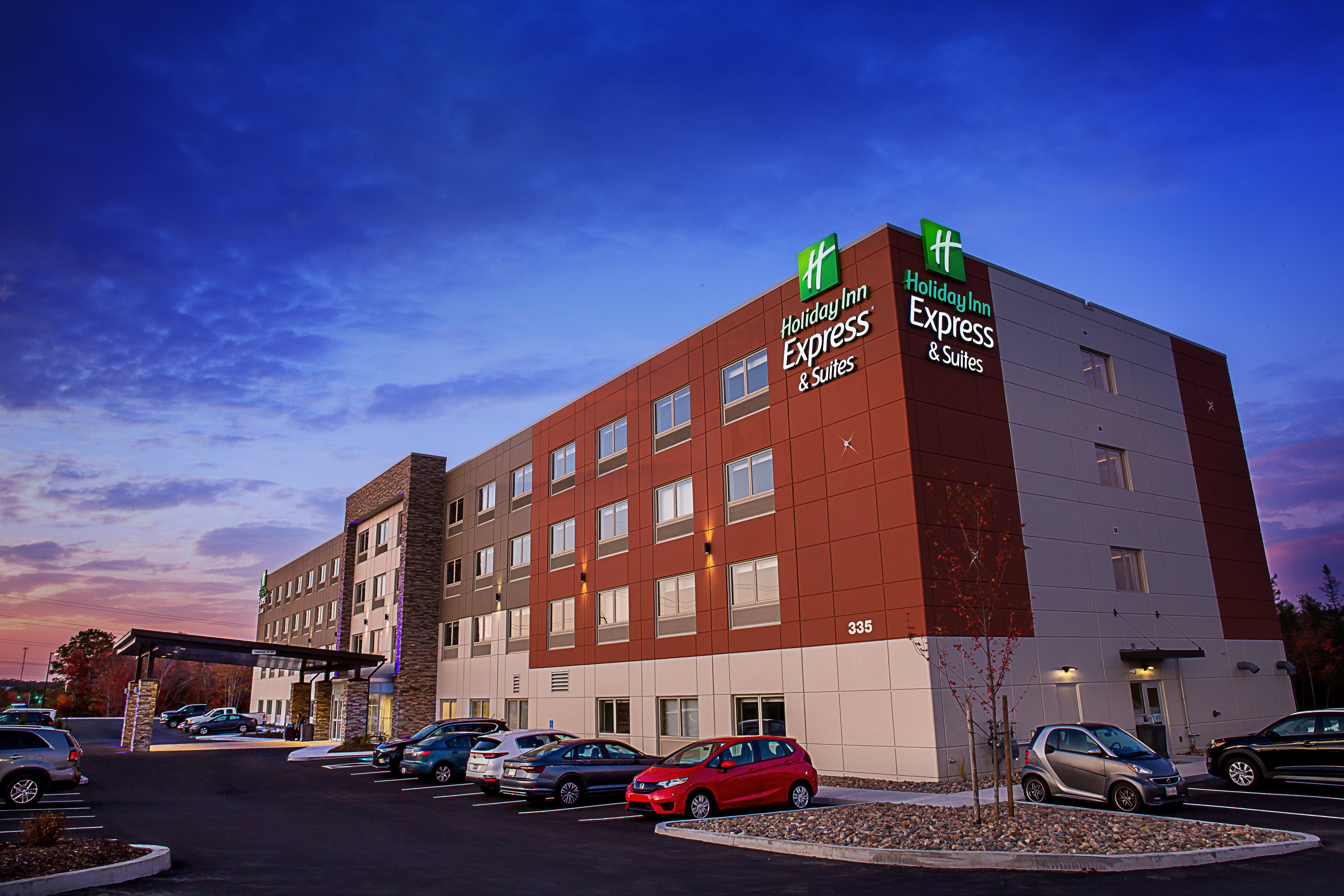 holiday inn express and suites halifax dartmouth