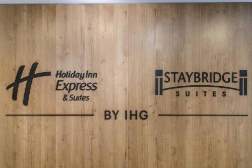holiday inn express and suites halifax dartmouth