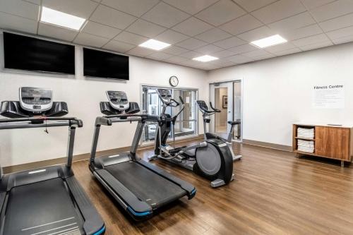 holiday inn express and suites halifax dartmouth