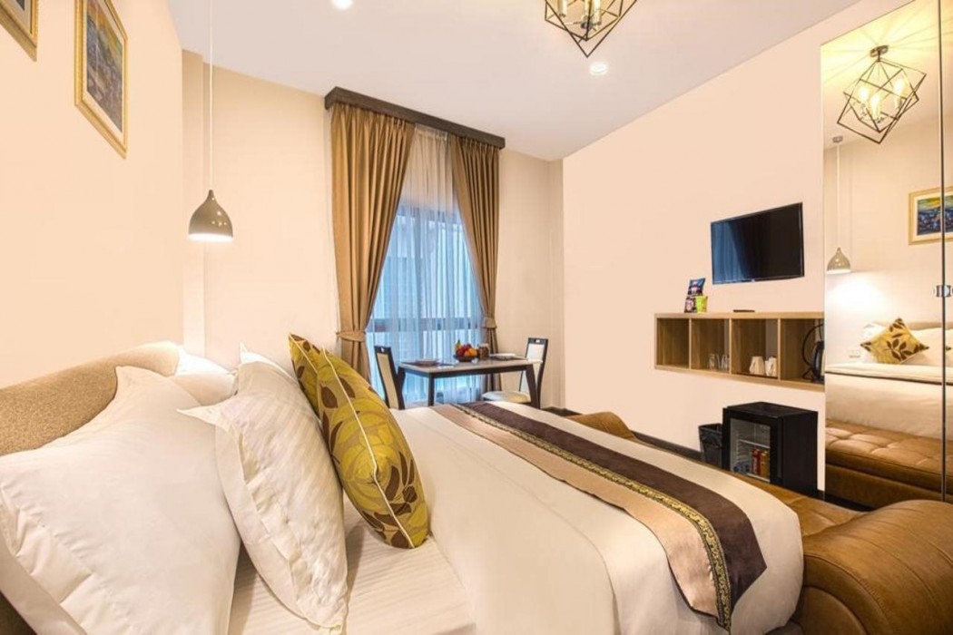 v one pride sukhumvit 22 bangkok