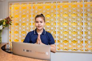 v one pride sukhumvit 22 bangkok