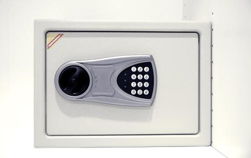 v one pride sukhumvit 22 bangkok