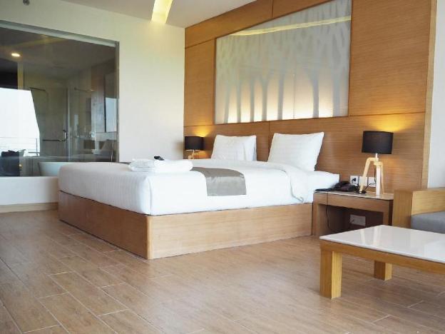 the vista hotel