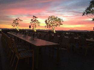 the vista hotel