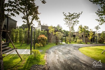 release pool villa resort