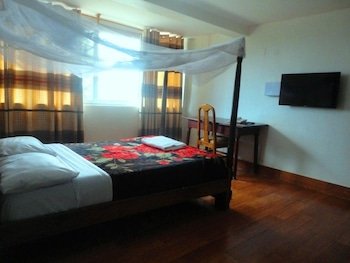 entebbe flight motel