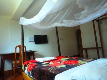 entebbe flight motel