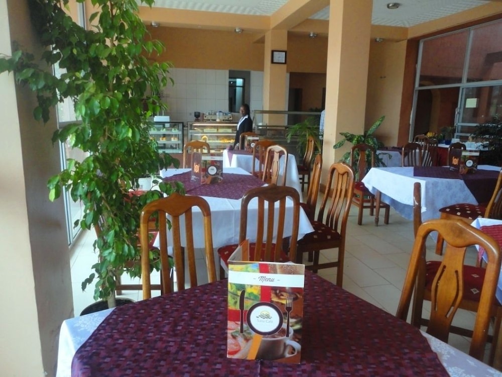 entebbe flight motel