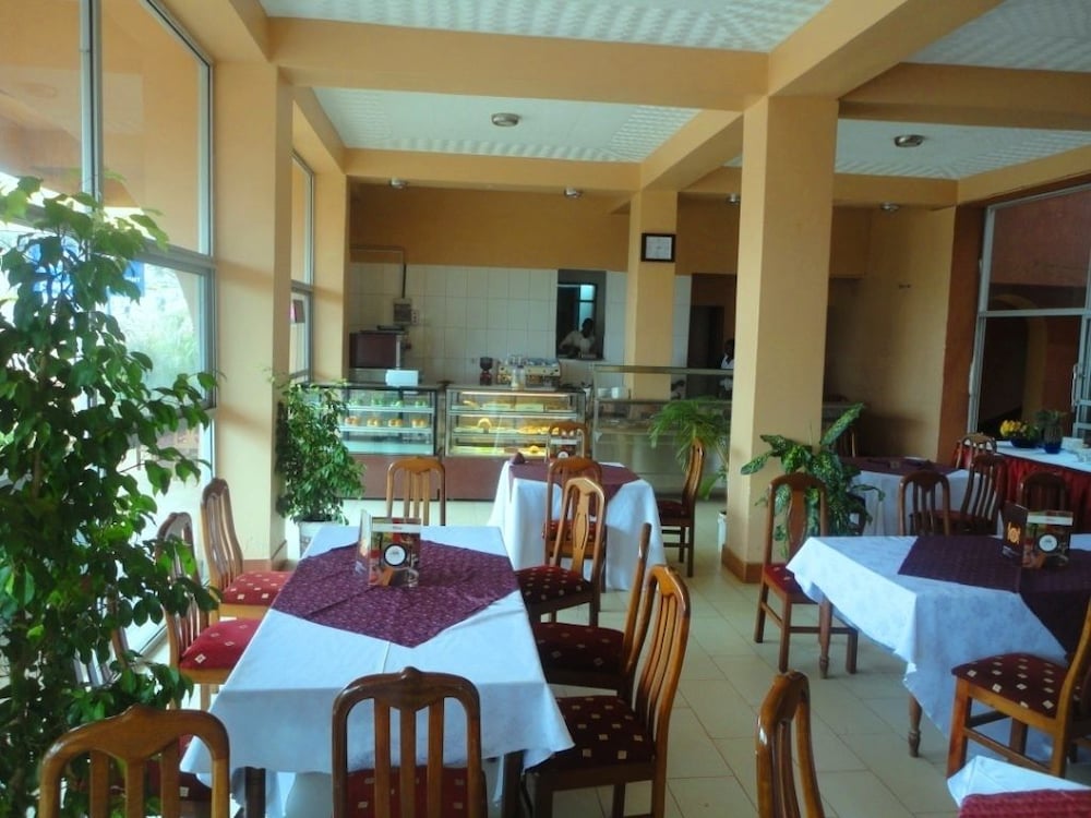 entebbe flight motel