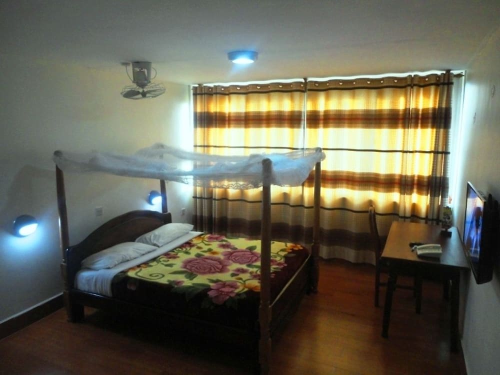 entebbe flight motel