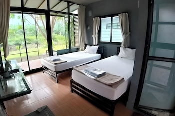 baan rim nam resort