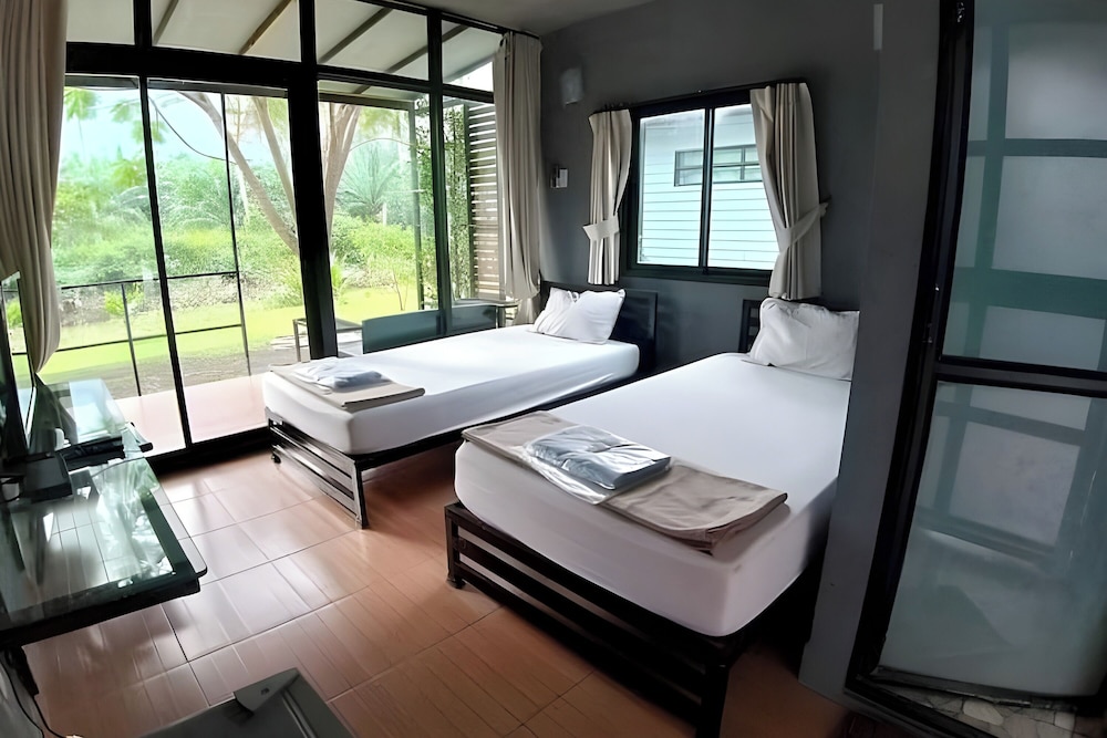 baan rim nam resort