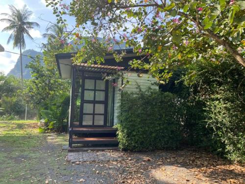 baan rim nam resort