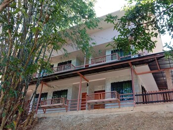 Suansaimai Resort,Near Flora Park,2 star