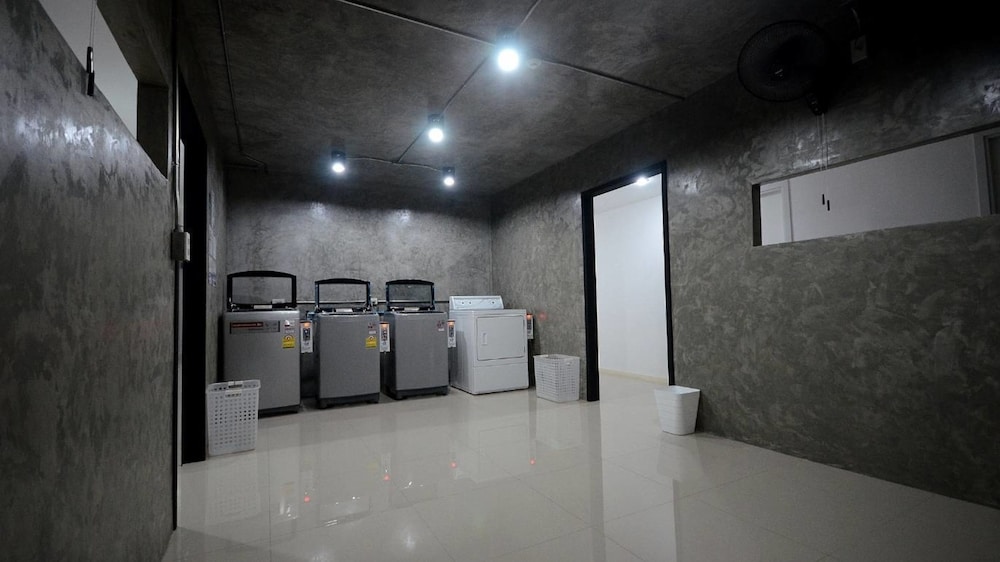 baan mae suvarnabhumi airport