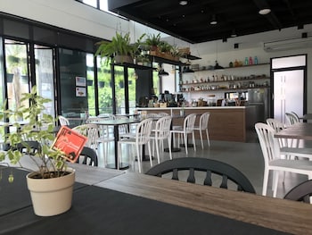 baan mae suvarnabhumi airport