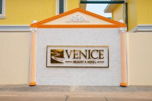 venice resort