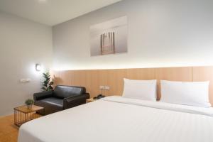 the arbern hostel x bistro
