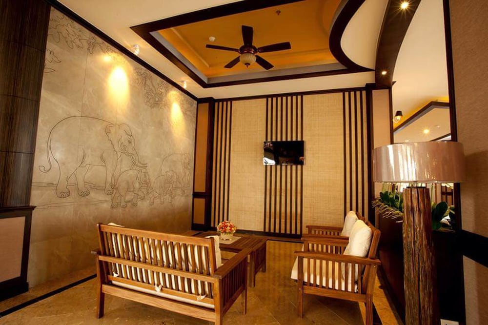 j and y lodge hotel