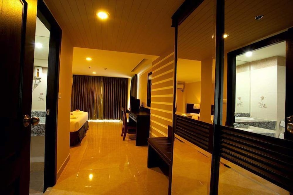 j and y lodge hotel