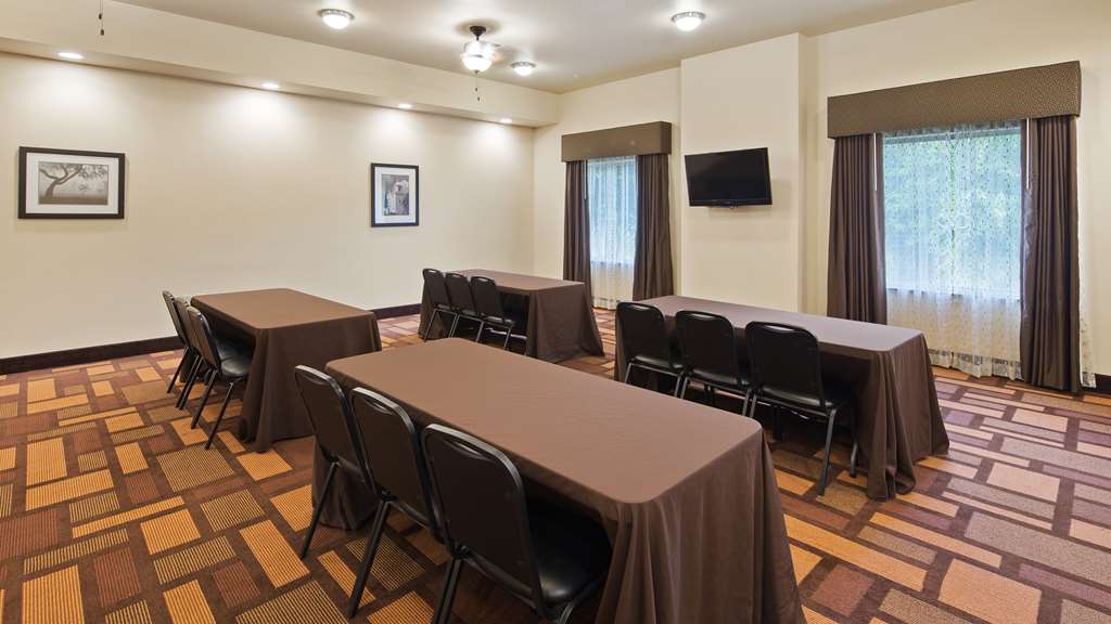 best western plus goliad inn and suites