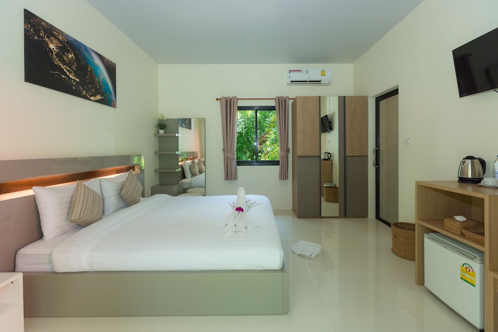 garden villa khaolak