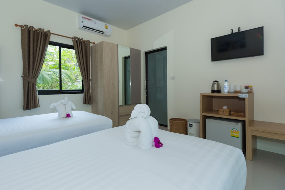 garden villa khaolak