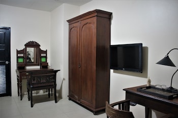 Freedom Kata,Karon Beach>>Karon,2.5 star