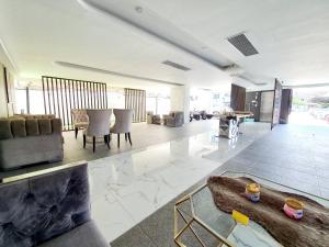 51 suanplu residence