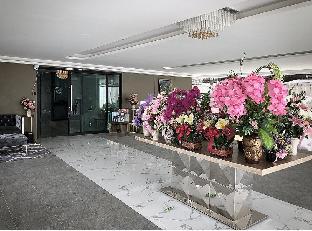 51 suanplu residence