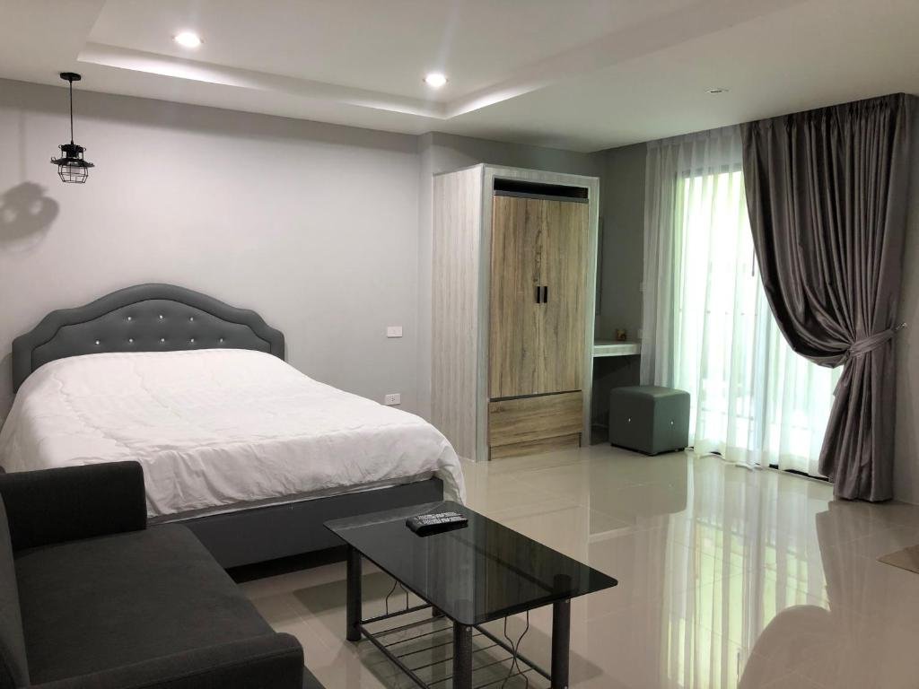 51 suanplu residence