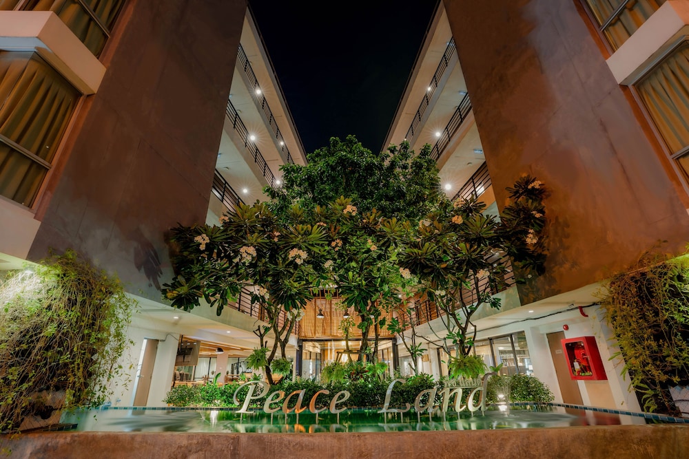 peace land khaosan