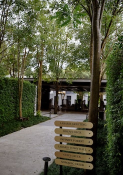 hotel labaris khao yai